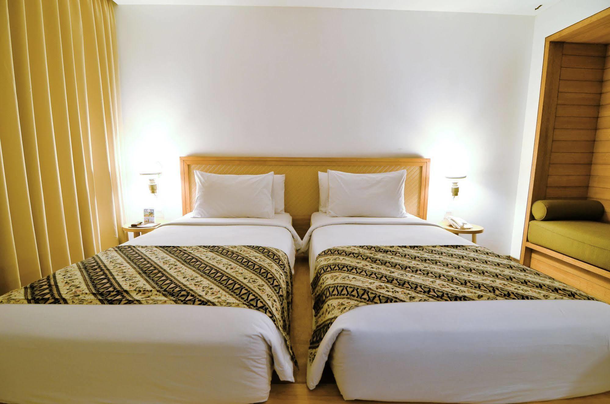 Gumilang Regency Hotel Μπαντούνγκ Εξωτερικό φωτογραφία